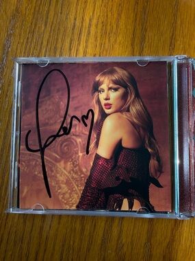 The Life of a Showgirl Signed CD - Photo 3
